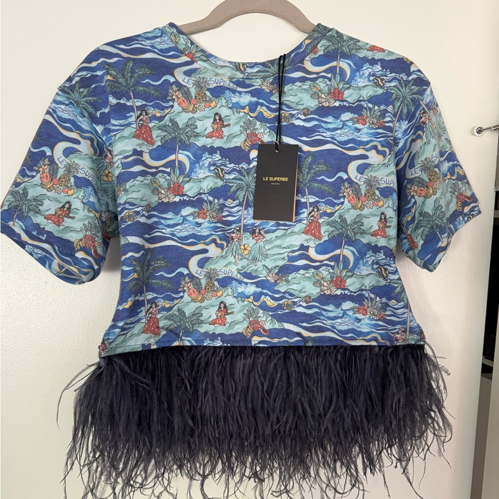 Le Superbe Blue Hawaiian Print Feather-Hem Top